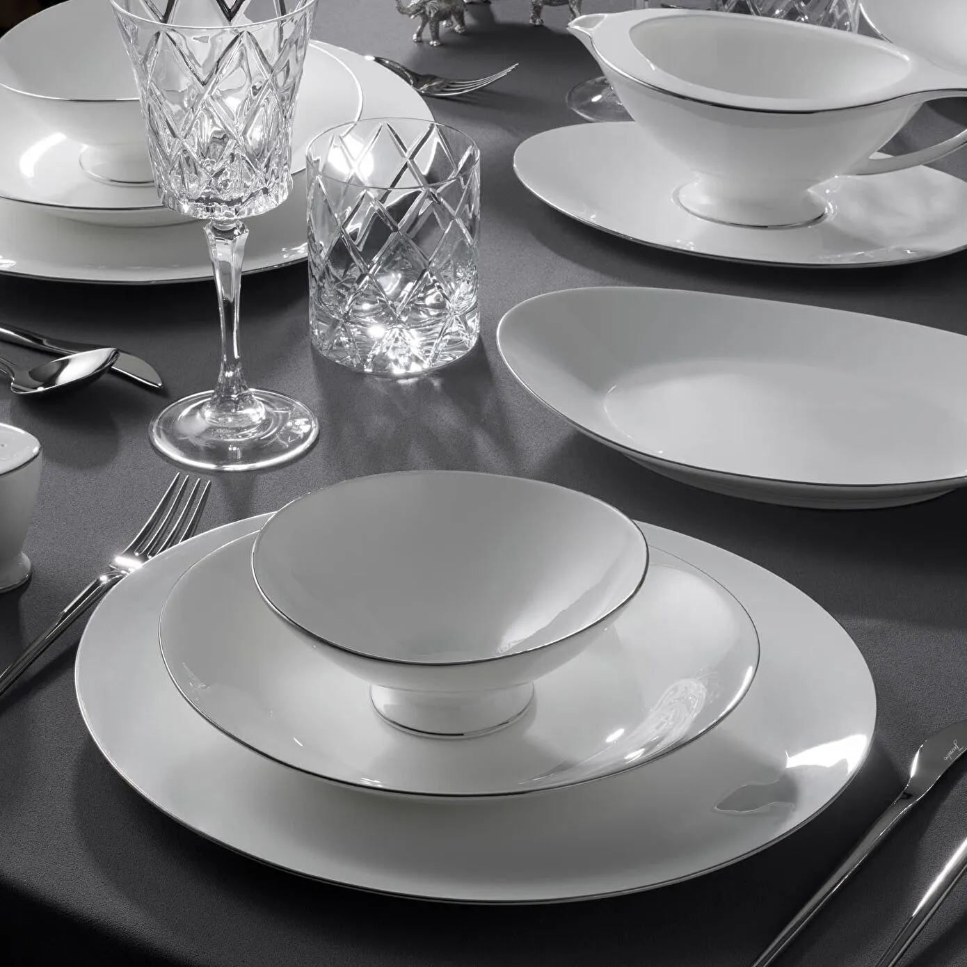 Jumbo Bone China Moon Platin 64-Piece Dinner Set for 12 People, Platin - Image 3