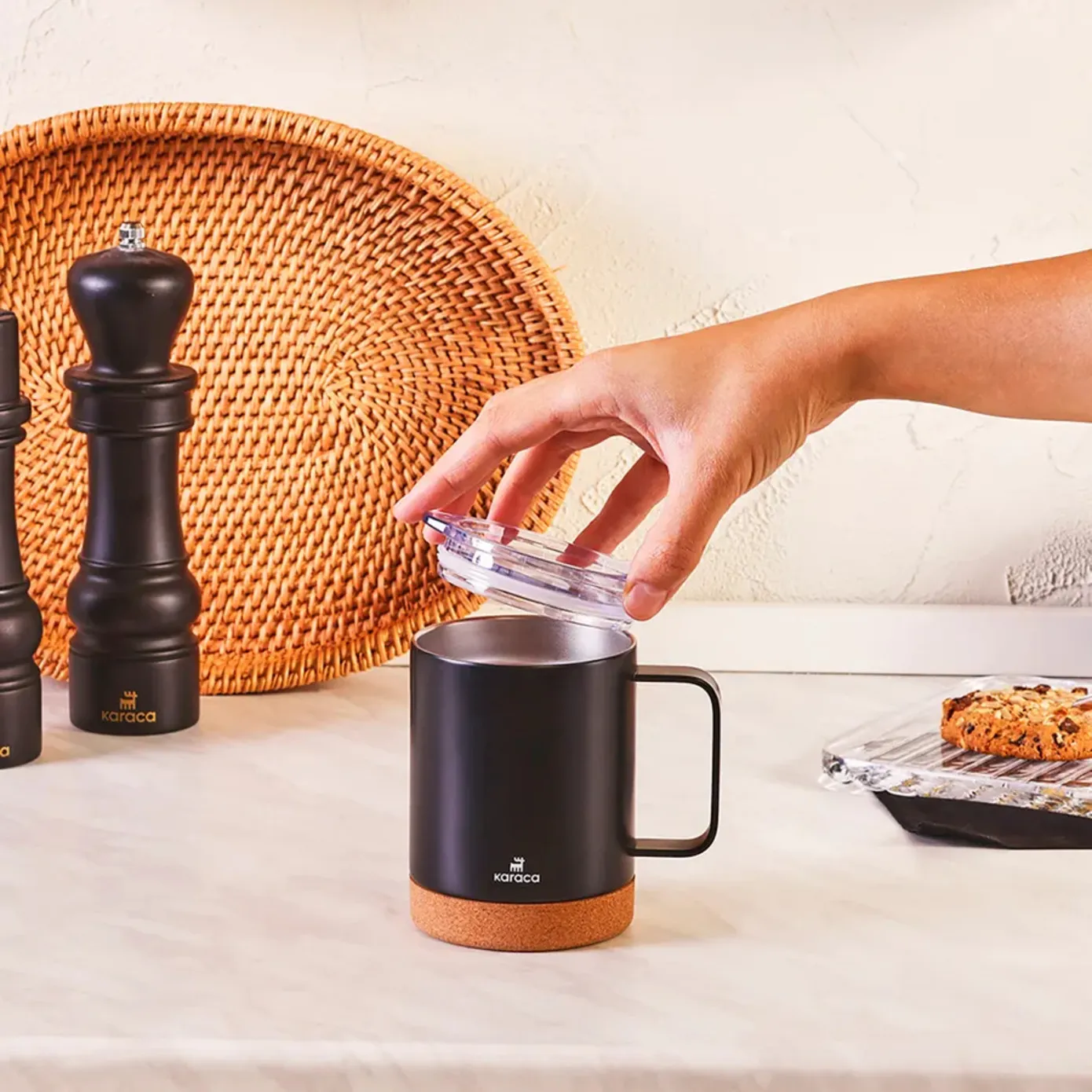 Karaca Darkness Stainless Steel Flask, 360ml, Black - Image 3
