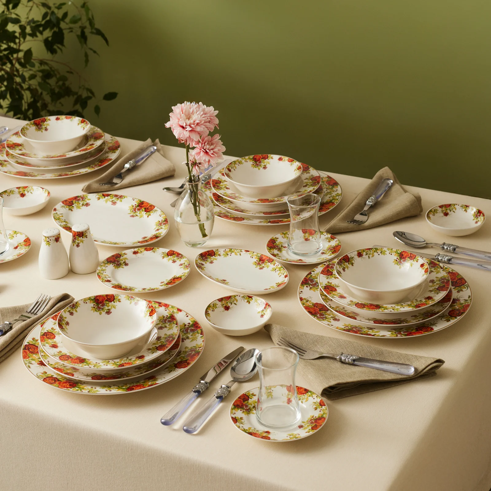 Karaca Elegance Bone China Montebello 60-Piece Dinner & Serveware Set for 8 People, Gold - Image 2