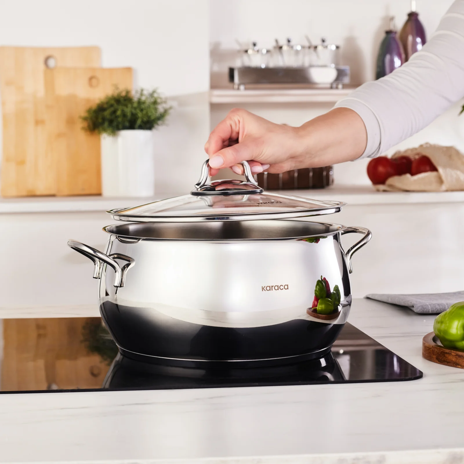 Karaca Emirgan Stainless Steel Stockpot with Lid, 26cm, Silver - Image 3