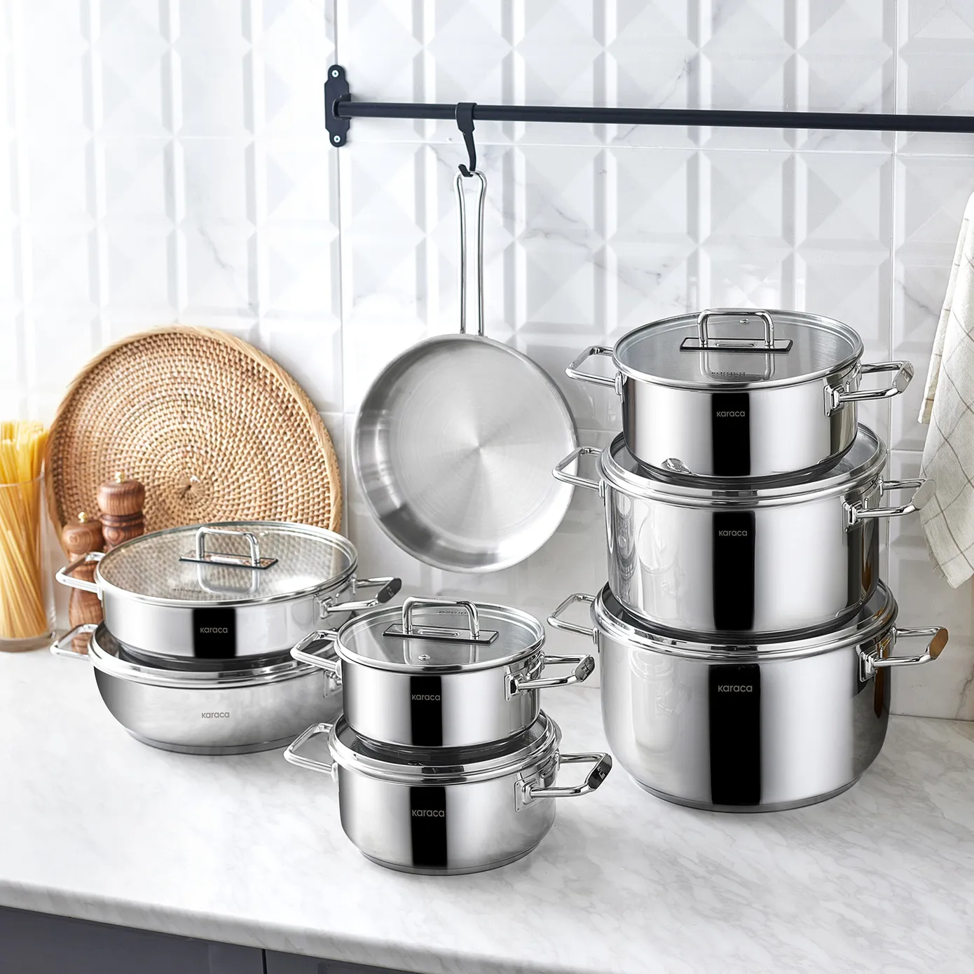 Karaca Grace Stainless Steel Induction Shallow Casserole with Lid, 26cm, Silver - Image 6