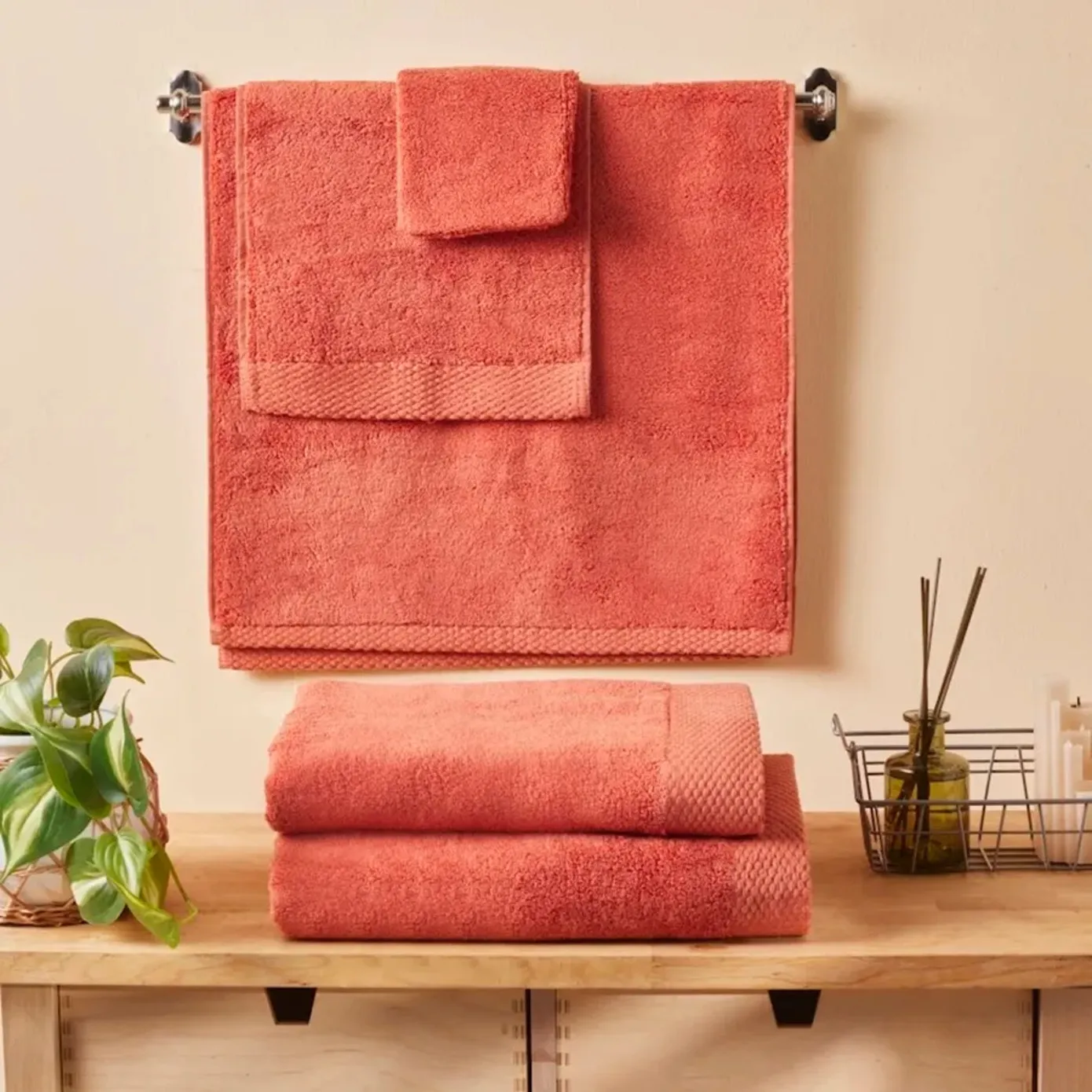 Karaca Home Chandler Modal Shower Towel, 70cmx140cm, Coral - Image 2