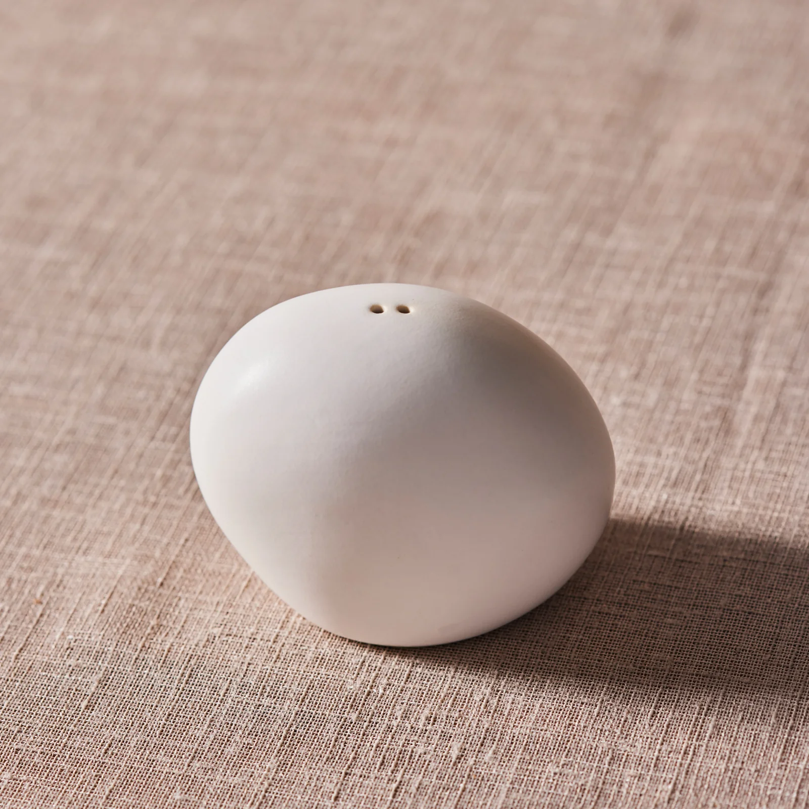 Karaca Earth Collection New Galactic Reactive Glaze Pepper Shaker, 6cm, White - Image 2