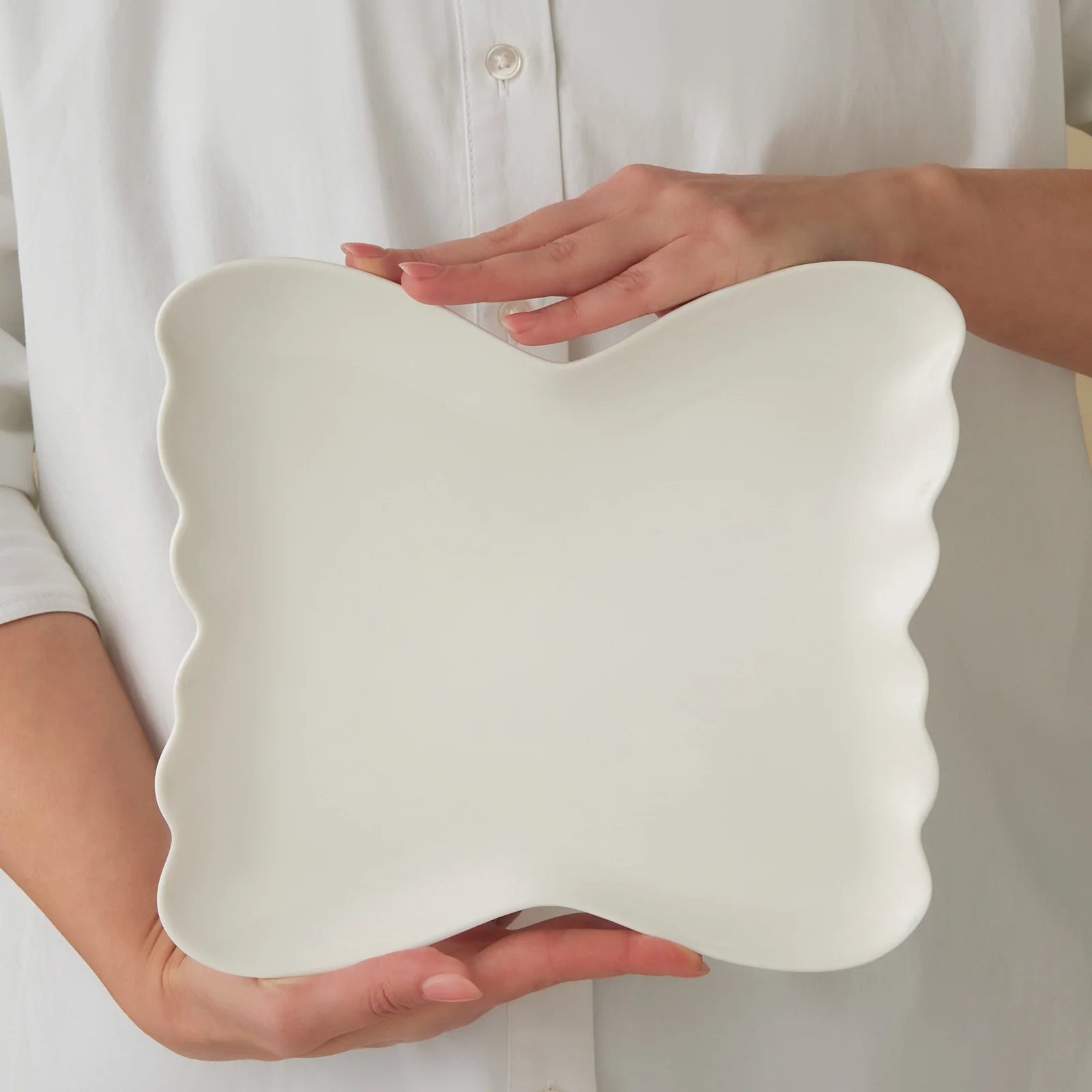 Karaca Stream Bone China Pieris 34-Piece Serveware Set for 6 People, White - Image 6